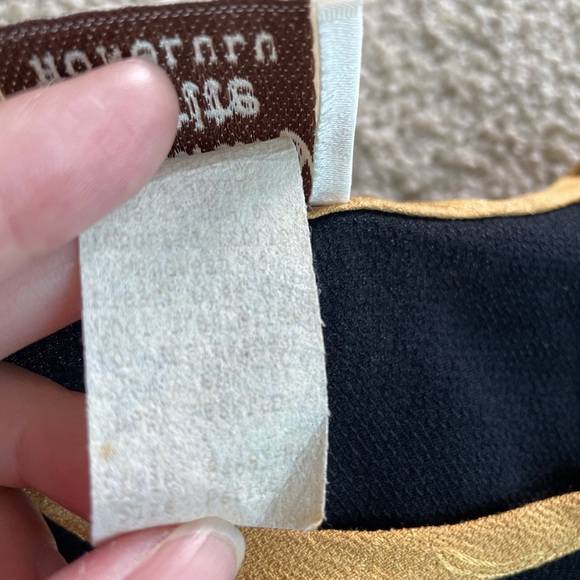 💜 5 for $25 Black and gold kimono fabric top - Picture 5 of 6